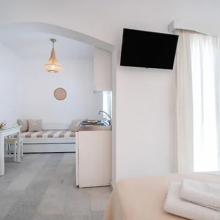 Maroulis Naxos *