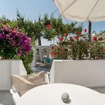 Maroulis Naxos Guest house 3*