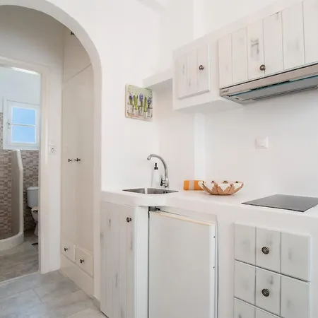 Maroulis Naxos ميكري فيغلا