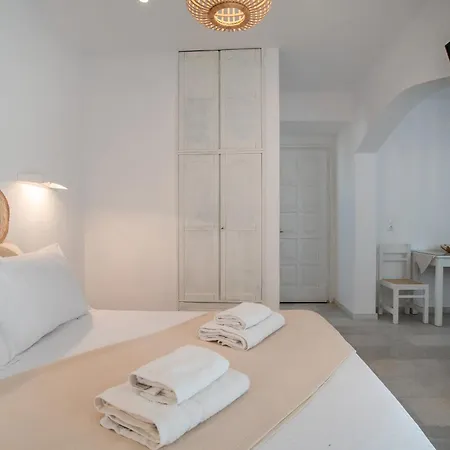 Maroulis Naxos 3*