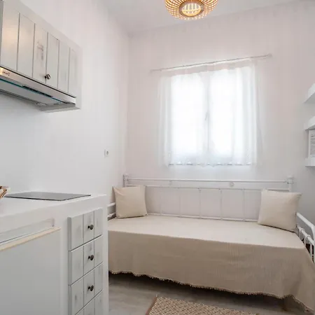 Maroulis Naxos 3* ميكري فيغلا