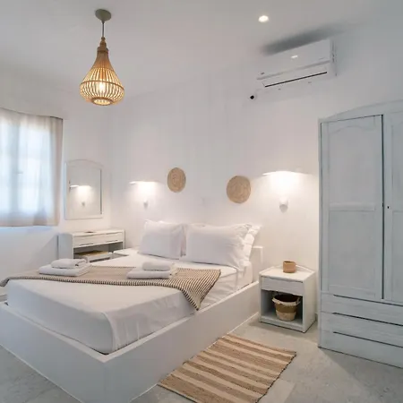 Maroulis Naxos 3*