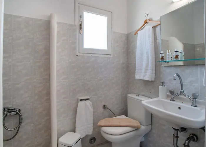 Konukevi Maroulis Naxos 3*