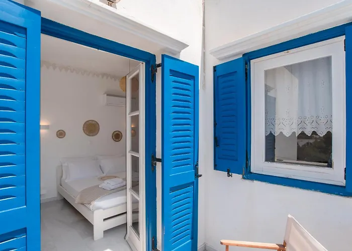 Konukevi Maroulis Naxos