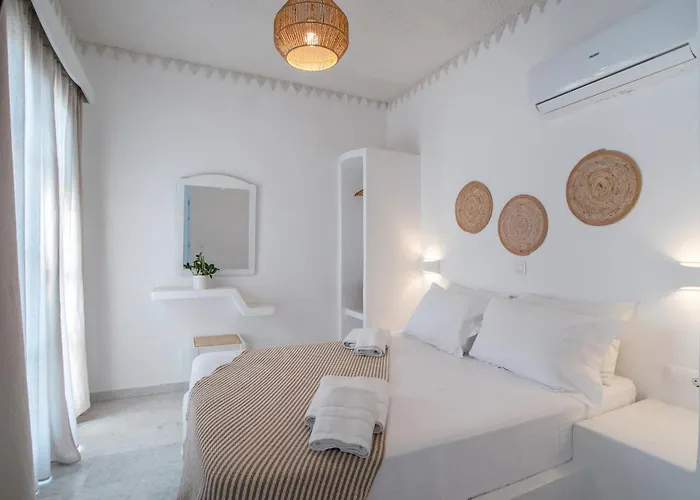 Maroulis Naxos 3* Микри-Вигла