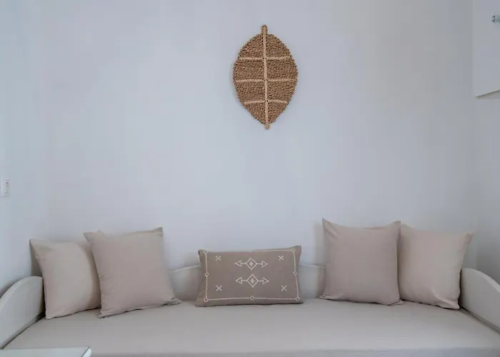 Konukevi Maroulis Naxos 3*