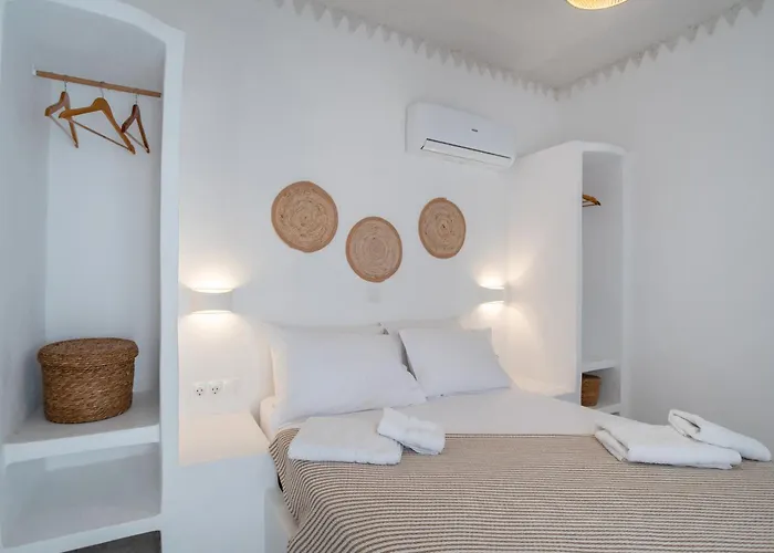 Konukevi Maroulis Naxos 3*